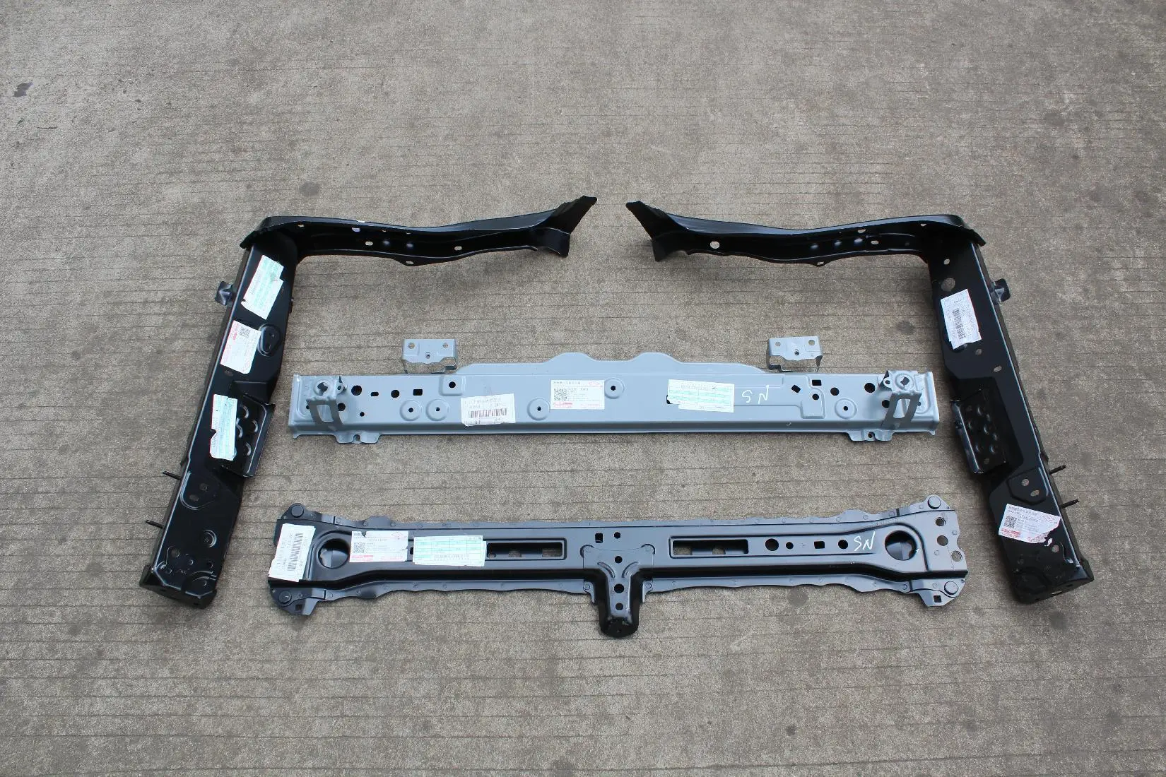 2021 - 2026 TOYOTA SIENNA REAR BUMPER SUPPORT REINFORCEMENT IMPACT BAR