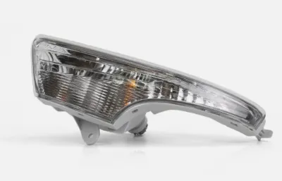 2013 - 2018 Nissan Altima DAYTIME LAMP TURN SIGNAL LIGHT ASSEMBLY